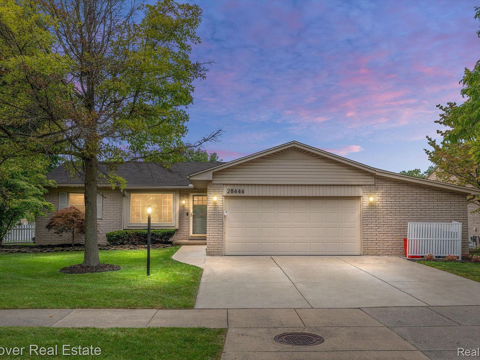 《Taiga》[3ED] 土地R ITA 28444 Gita St, Livonia, MI 48154 | Zillow