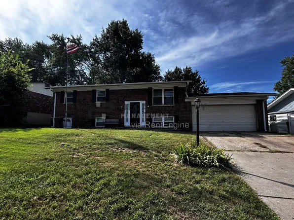 4774 Central School Rd, Saint Charles, MO 63304