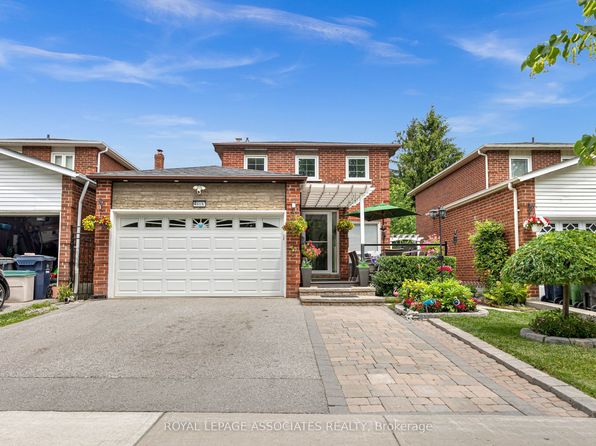 4 Apsco Ave, Toronto, ON M1E 5A8