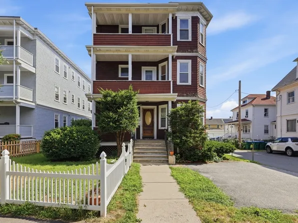 266 Fellsway W #2, Medford, MA 02155