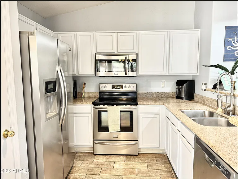 1475 S 171st Ln — Photo 19