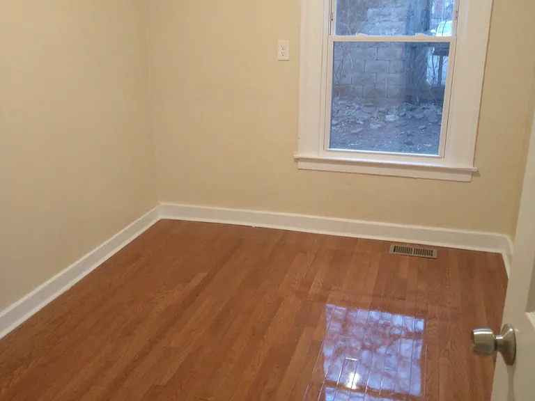 32 Vine St #R1 — Photo 4