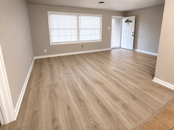 231 Rolling Green Dr, San Antonio, TX 78228