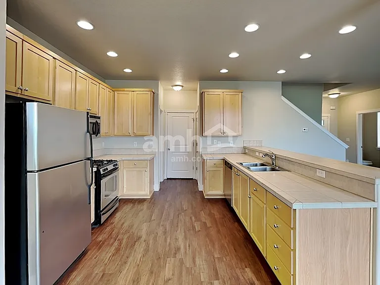 1378 Alpine Lakes St SE — Photo 3