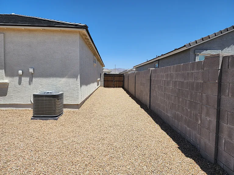 24597 W Illini St — Photo 27