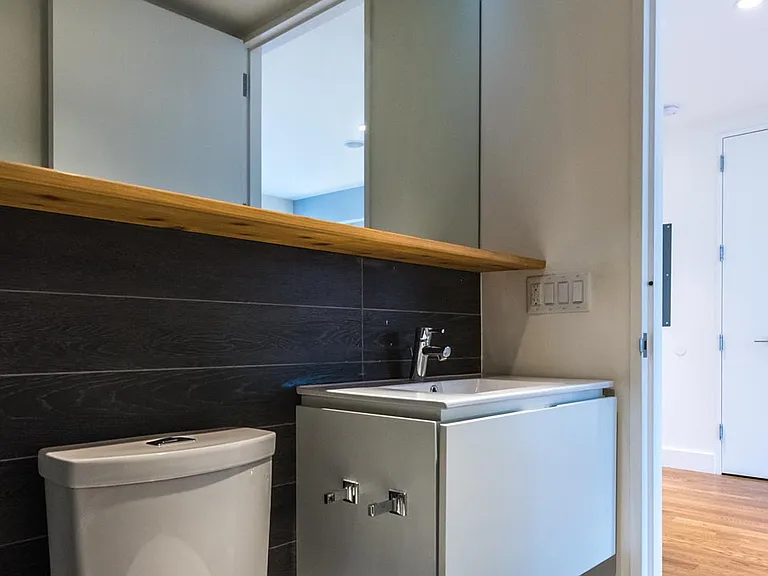 74 Maujer St #1A — Photo 5