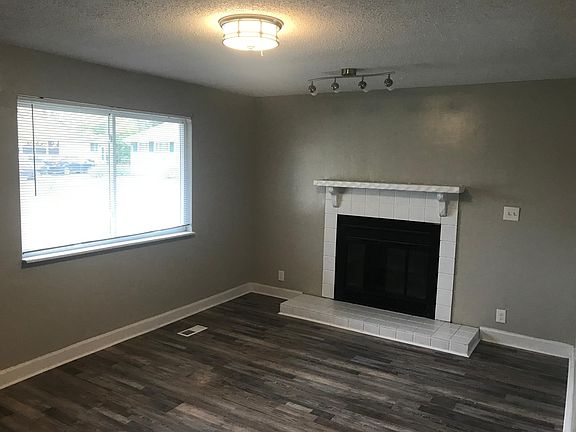 2nd image of 5622 Sanborn Dr