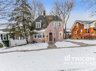 111 N 4th Ave, Saint Charles, IL