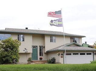 906 Manzanal St NE, East Wenatchee, WA 98802