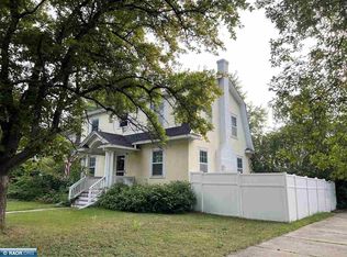 2132 10th Ave E, Hibbing, MN 55746