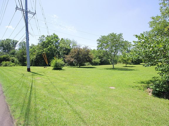 3rd image of 7737 Strawberry Plains Pike