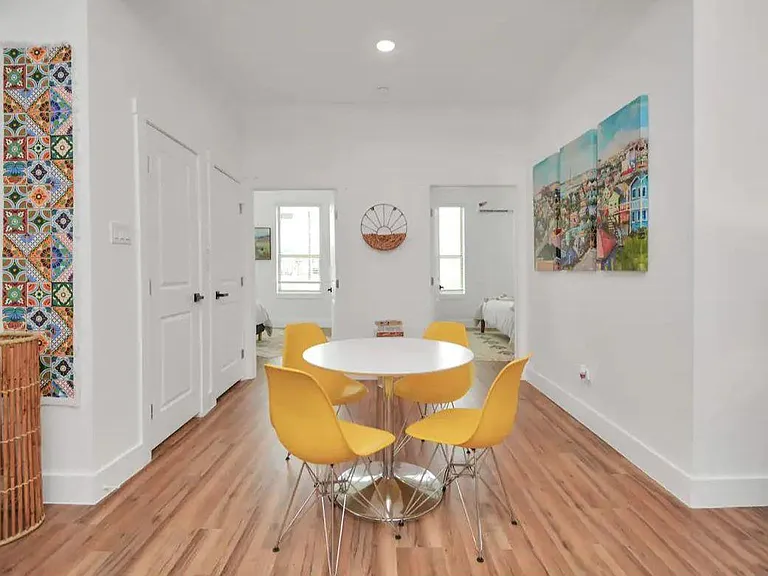 2825 Ball St #2 — Photo 2