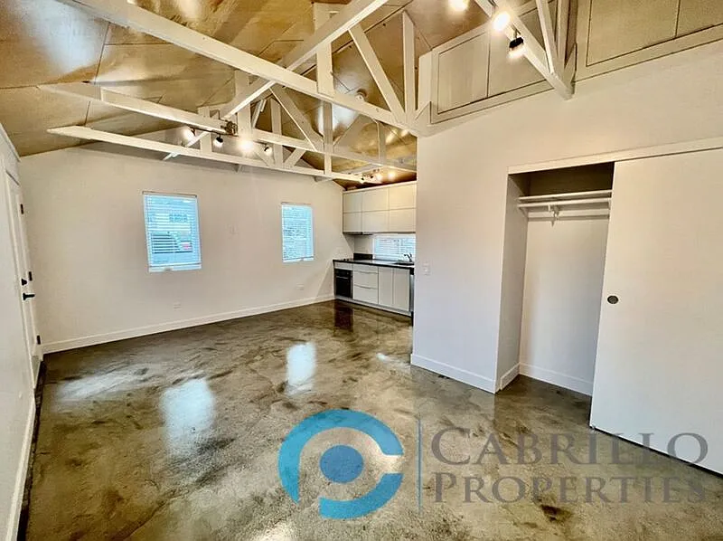 Studio, 1.0 bath, 400 sqft, $1,995 — Photo 2