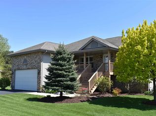 114 Chatham Ct SW, Poplar Grove, IL 61065