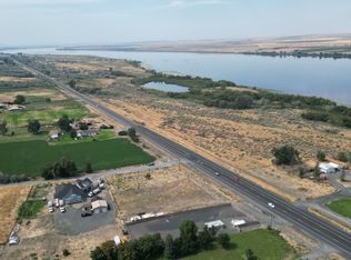 81925 Fox Ln, Umatilla, OR 97882