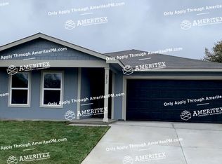 252 Greenway Dr, Seguin, TX 78155