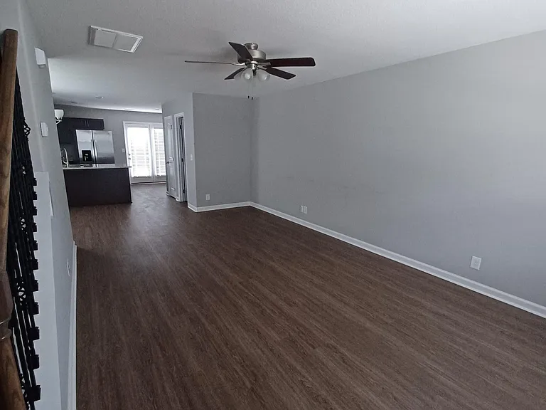 219 Woodland Valley Ln — Photo 13