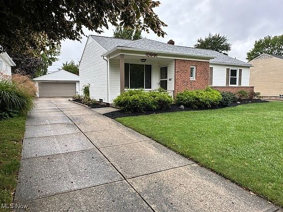 2nd image of 10991 Fairlawn Dr