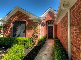 307 Kimble Dr, Euless, TX 76039