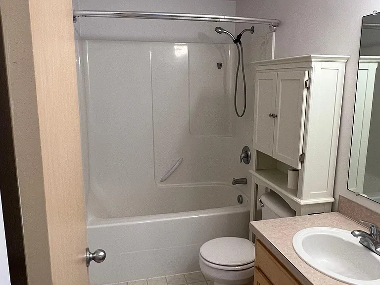 5742 Valleywood Loop SE — Photo 9