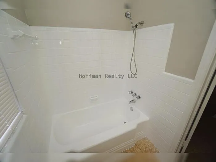 206 S Westshore Plz — Photo 9