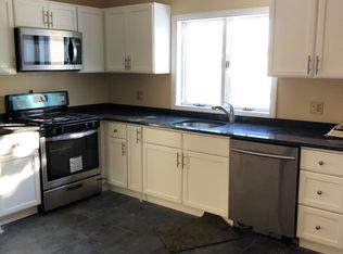 216 Sunbury St #1, Providence, RI 02908