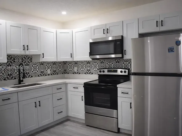 900 NW 8th Ave APT 3, Pompano Beach, FL 33060