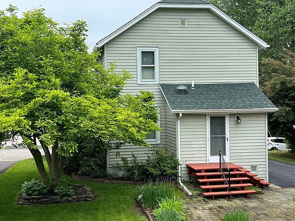 4th image of 71 Shelby St