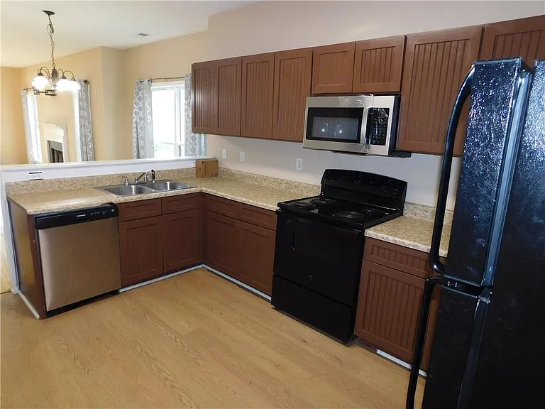 1005 Linam St SE — Photo 11