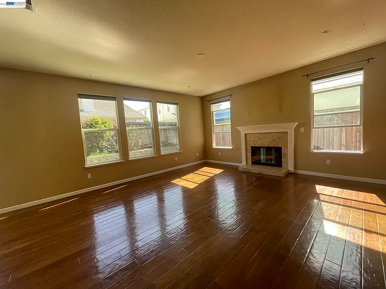 1669 Marina Way — Photo 6