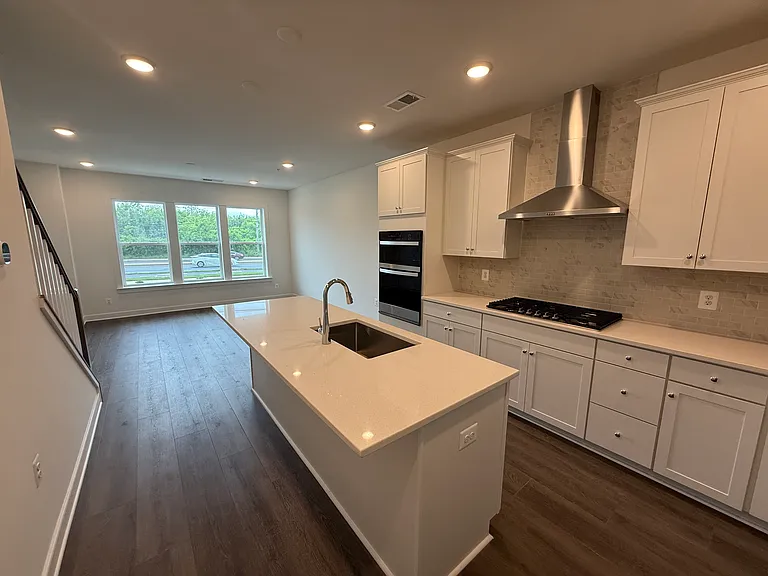 16172 Frederick Rd — Photo 6