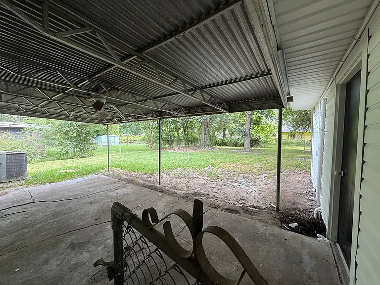 2919 Hillcrest Ave — Photo 4