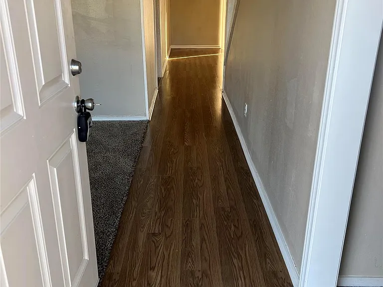 17210 Woodburn Dr — Photo 3