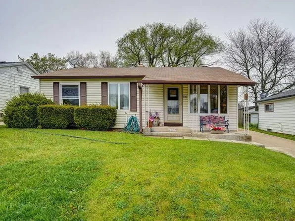 716 Columbia AVENUE, South Milwaukee, WI 53172