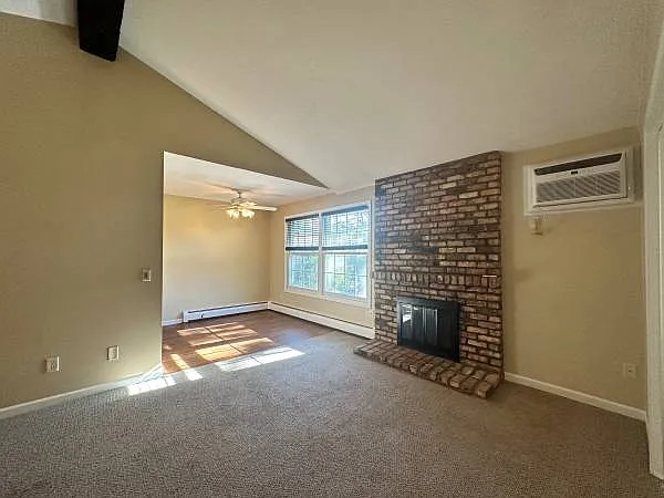 942 Westbrooke Way #1 — Photo 3