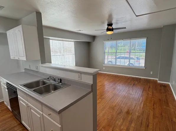 2611 E 15th St, Tulsa, OK 74104