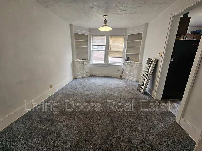 2135 Garfield St — Photo 7