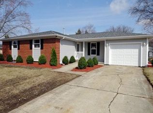1963 Bristol Cir, Carpentersville, IL