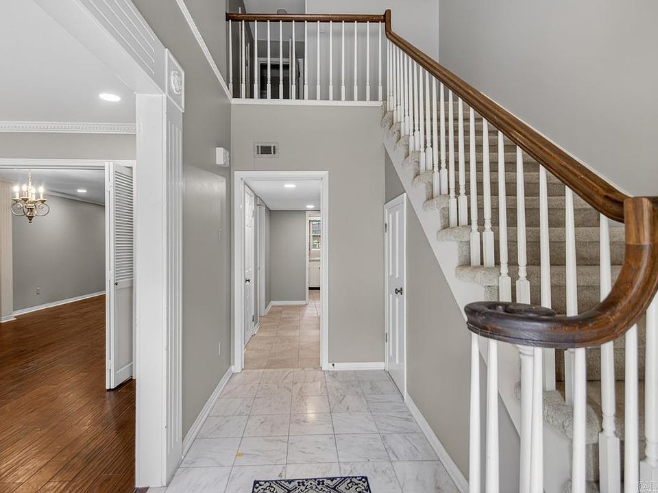 1st image of 103 Cambridge Place Dr