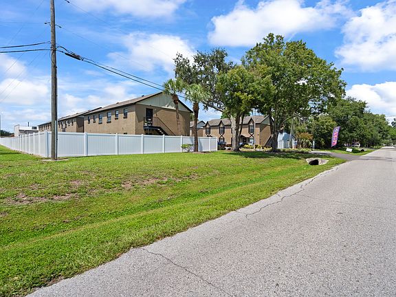 4th image of 5107 Clarice Ct APT C