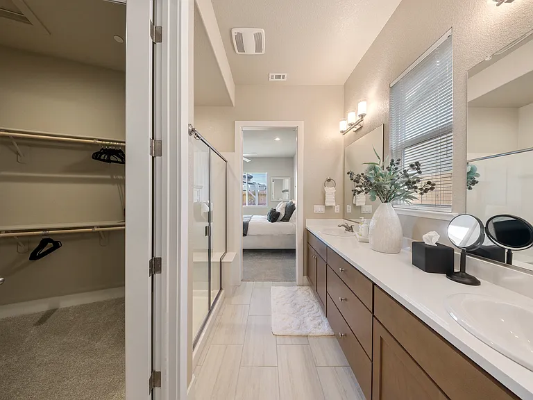 2522 Amur Ave — Photo 21
