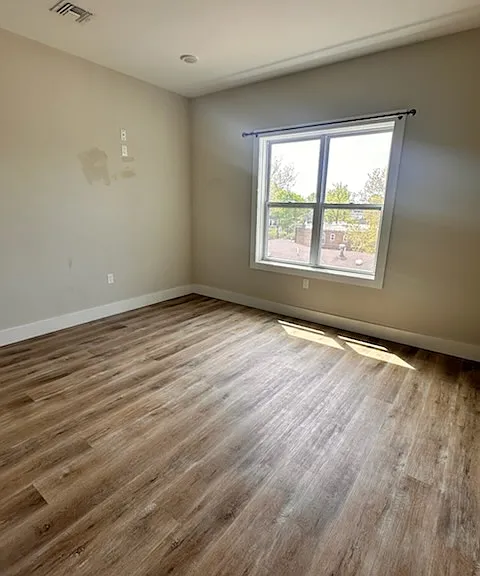 387 Park St — Photo 10