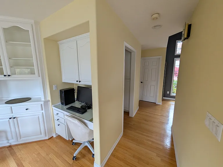 NW Baker Crest Ct — Photo 14