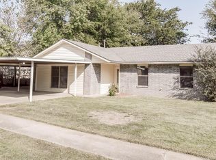1002 Pecan Ln, Claremore, OK 74017