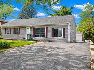 3204 W Hunter Path, McHenry, IL 60050