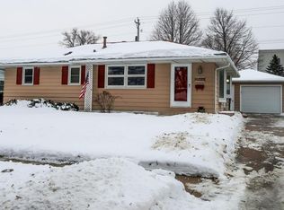 2566 11th Ave NW, Rochester, MN 55901