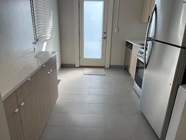 910 E 10th Ave #910 — Photo 5