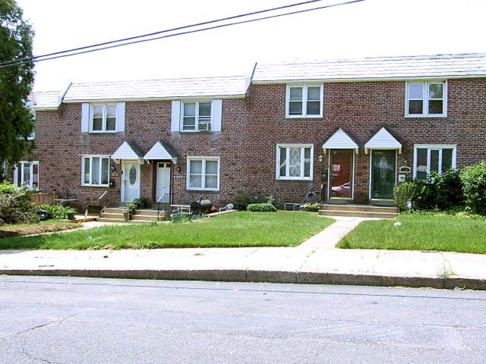 2nd image of 516 S 2nd St