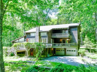 619 Shore Rd, Northport, ME 04849