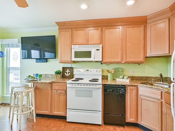 4th image of 10811 Termini San Luis Pass Rd #1205